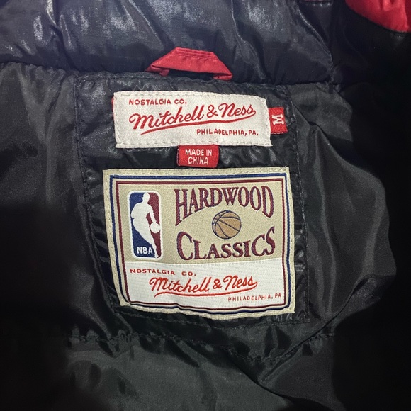 Men's vest size Medium - Picture 4 of 4